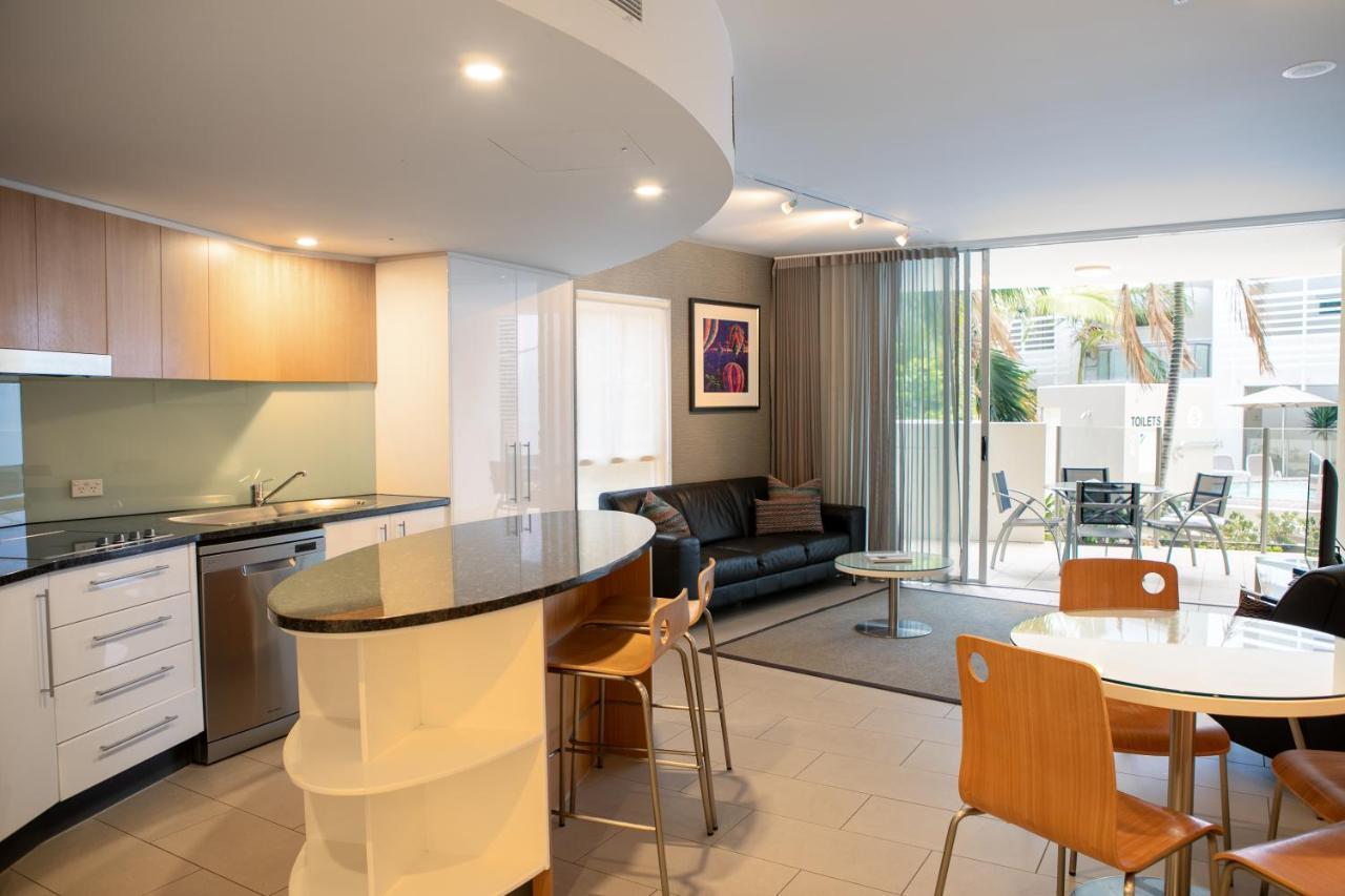 Rumba Beach Resort Калундра Екстериор снимка A typical apartment interior